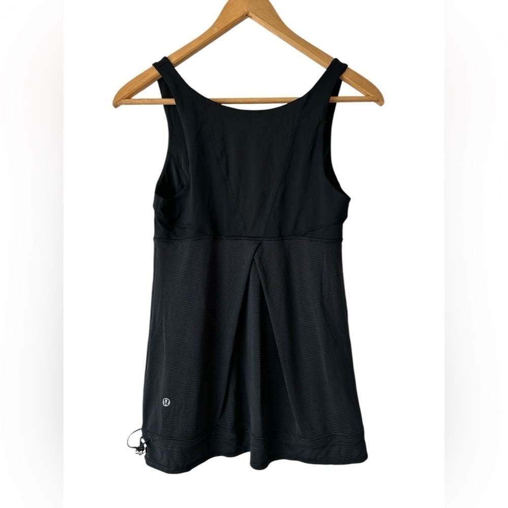 Lululemon Athletica Elevate Cinch Waist Tank Top Scoop Neck Black Gray Stripe